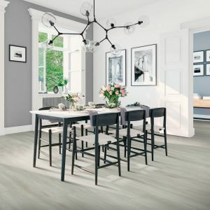 Laminate flooring in dining room | Buckway Flooring