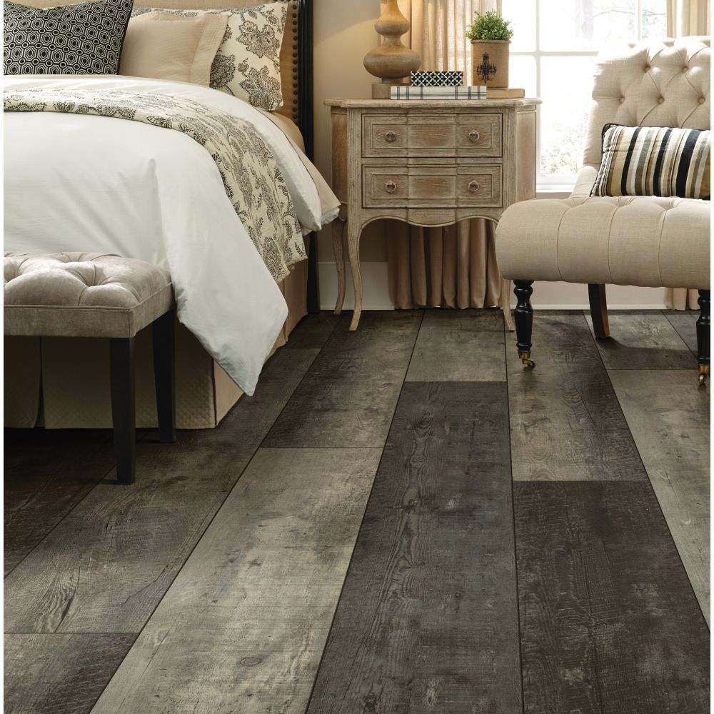 Luxury vinyl flooring in bedroom | Buckway Flooring